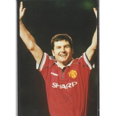 Signed picture of Manchester United footballer Denis Irwin
